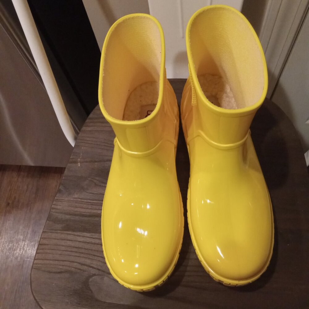 UGG RUBBER RAIN BOOTS  (ANKLE)